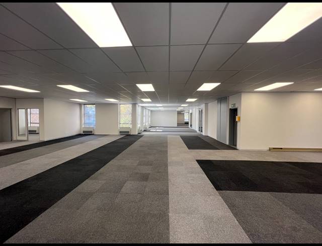 2,000M² OFFICE TO LET IN ROSEBANK